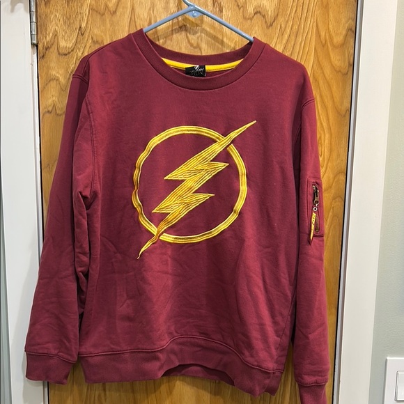 DC Comics Maroon Crewneck with Yellow Flash Logo - Picture 1 of 4